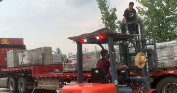 白山 黄金麻冰裂纹，地铺石装车