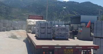 白山 芝麻白仿形路沿石，直形路沿石