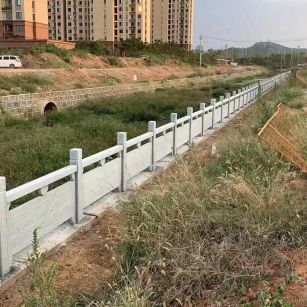 白山 白麻河道栏杆效果展示图
