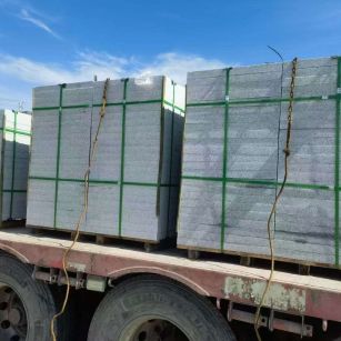 白山 芝麻白花岗岩地铺石装车日常