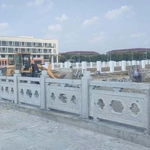 白山 白麻花岗岩荔枝面河道栏杆