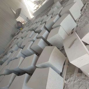 白山 白麻花岗岩异形坐凳