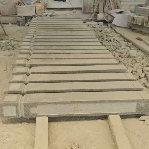 白山 芝麻白异形加工雕刻-栏杆大柱，方柱