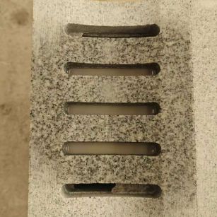 白山 芝麻白拉丝面花岗岩U型开槽排水槽