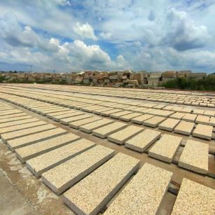 白山 黄金麻荔枝面花岗岩石材地铺石防护中