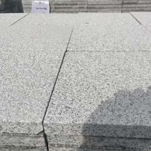 白山 白麻花岗岩石材推荐 荔枝面地铺石