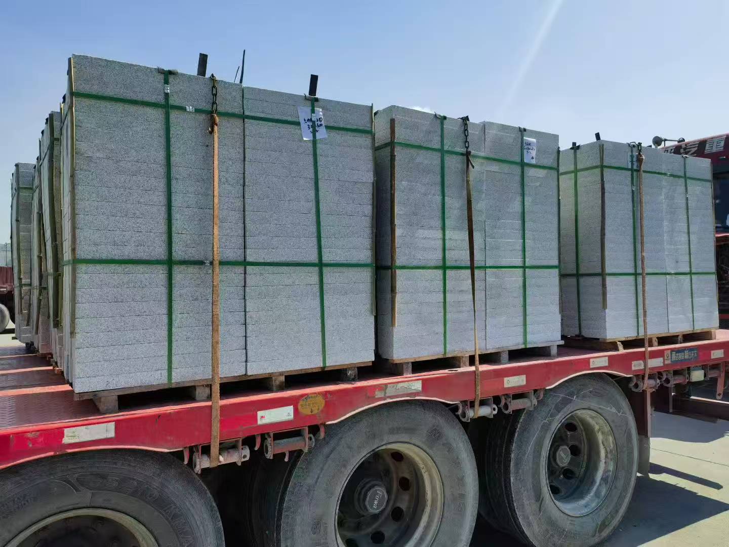 白山芝麻白花岗岩出货日常地铺石