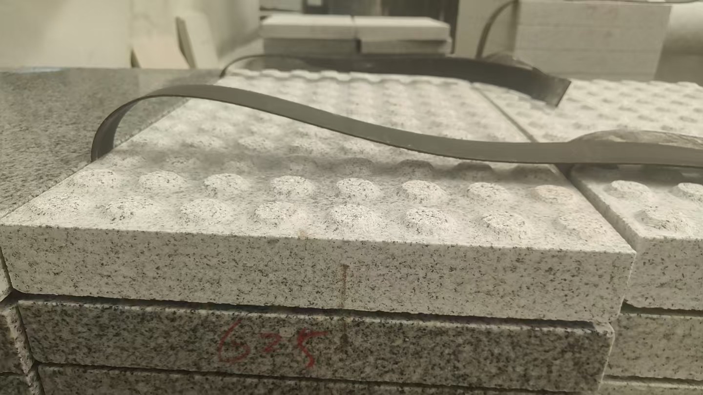 白山 芝麻白花岗岩6.0公分荔枝面五轴加工雕刻盲点