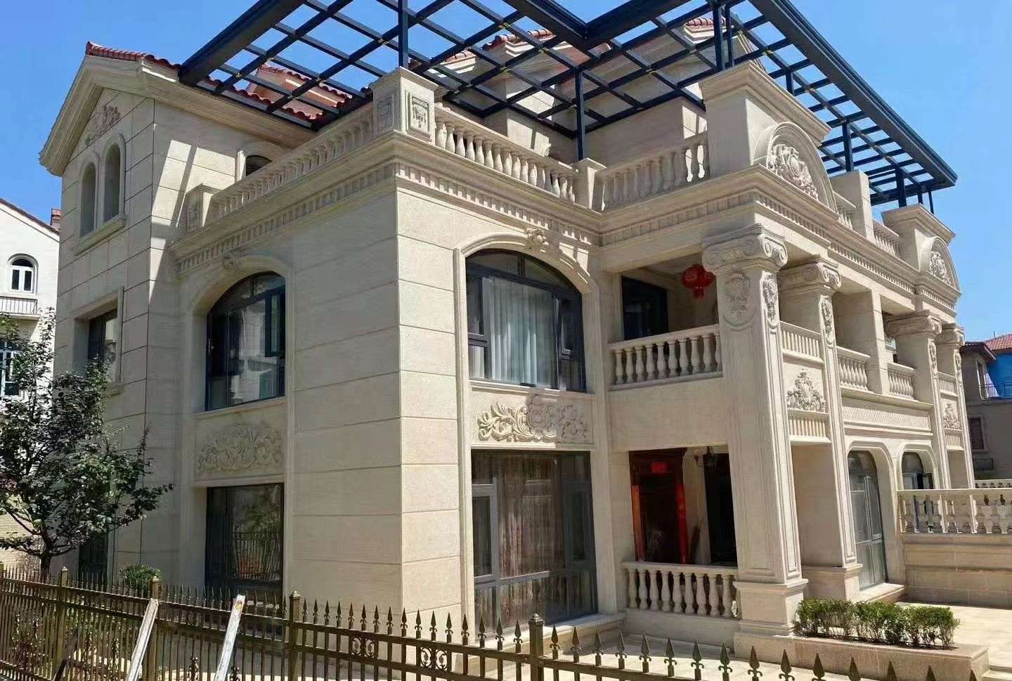 白山 黄金麻花岗岩荔枝面别墅外墙干挂