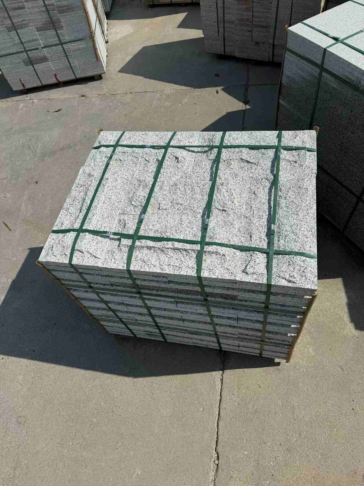 白山 白麻花岗岩石材自然面蘑菇石成品