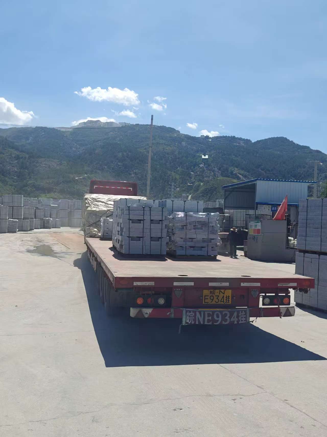 白山 芝麻白仿形路沿石，直形路沿石