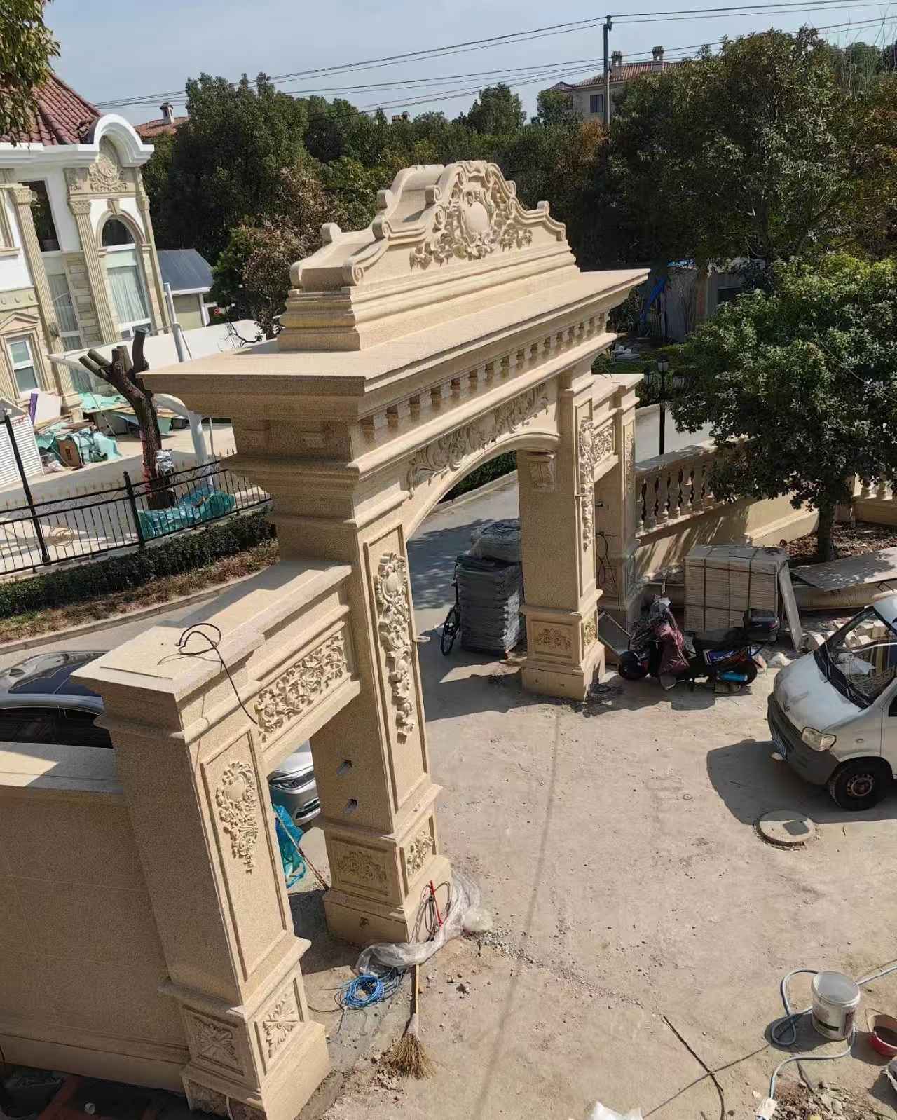 白山 黄金麻荔枝面花岗岩别墅门楼