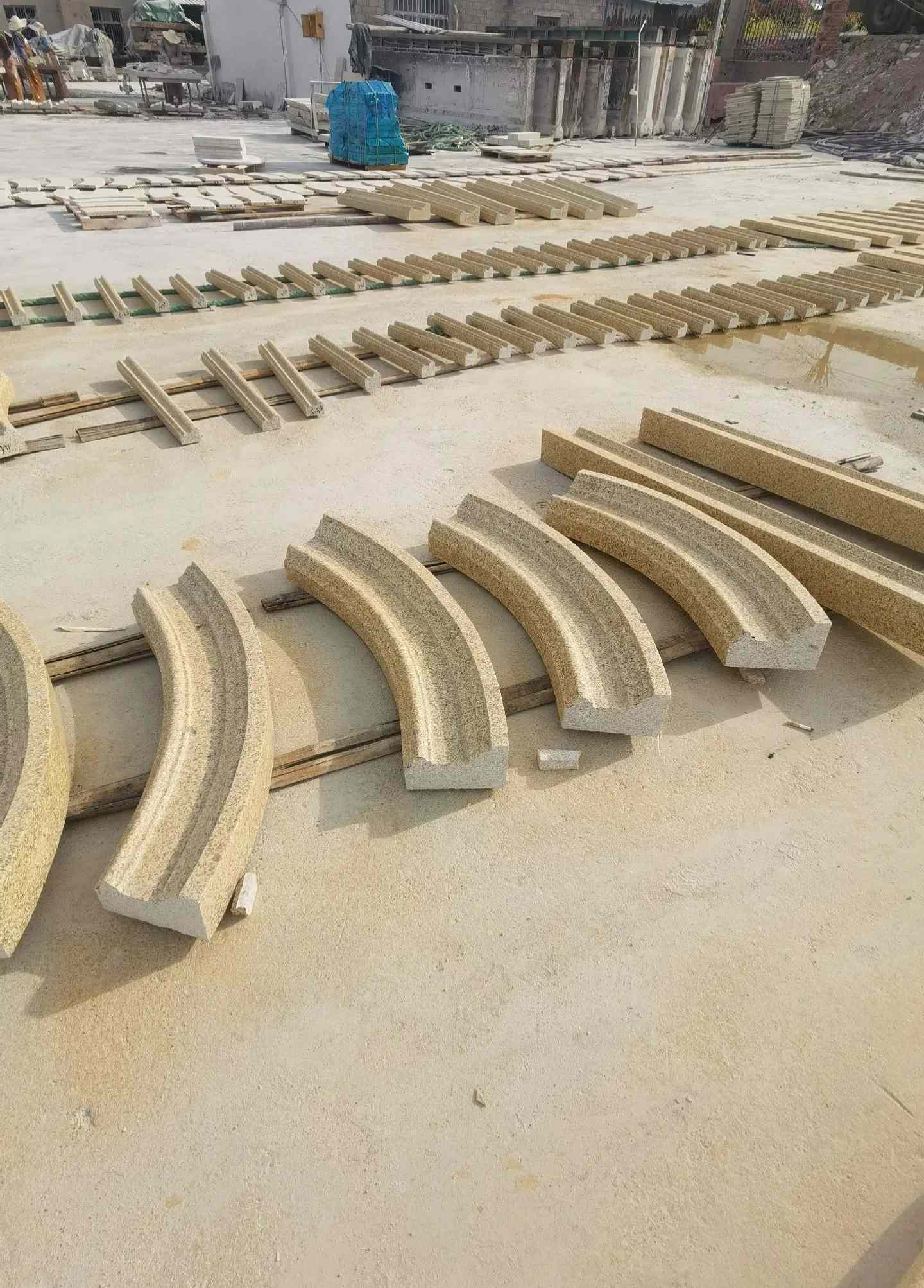 白山 黄金麻花岗岩别墅线条