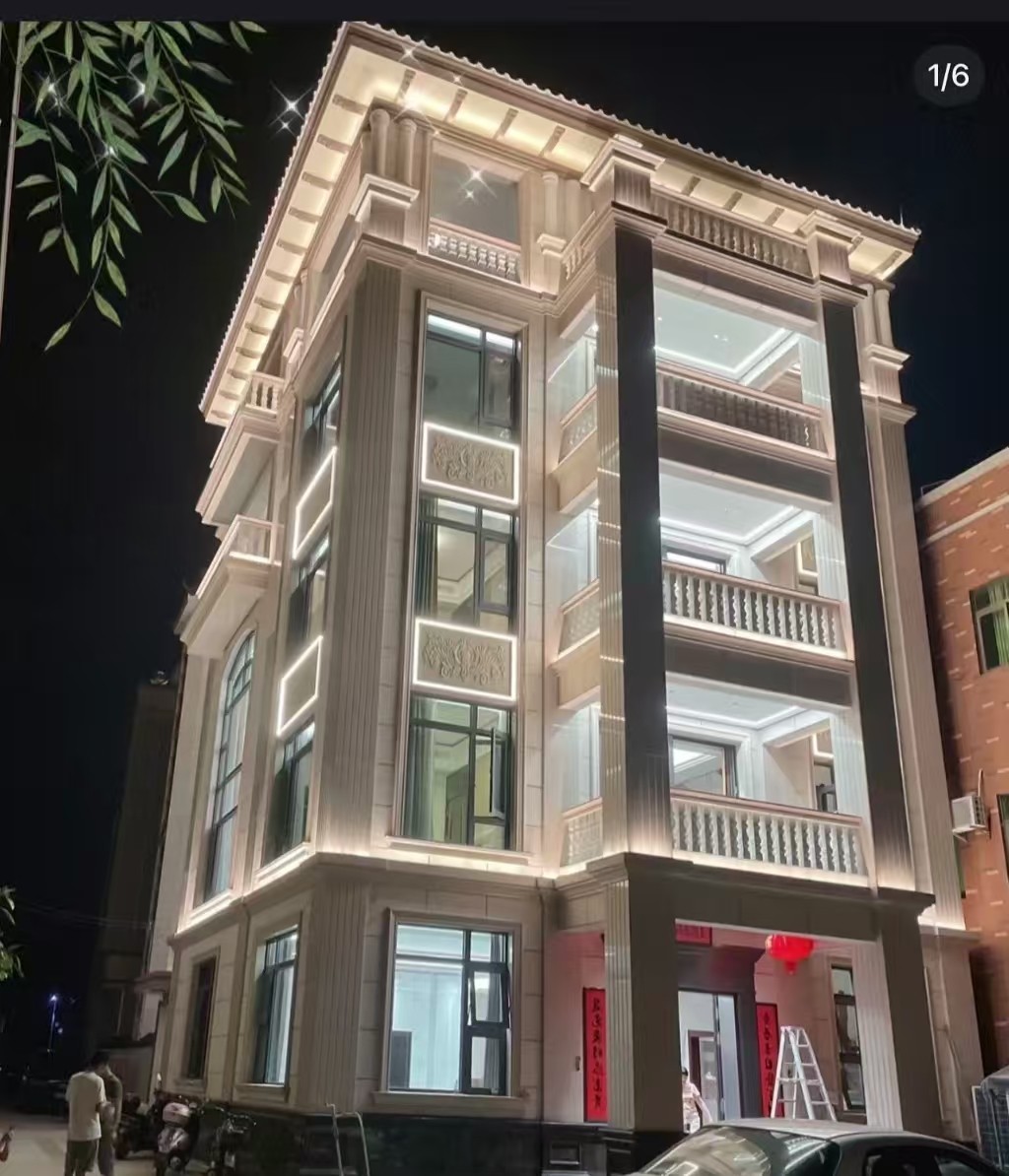 白山 芝麻白花岗岩别墅外墙夜间效果