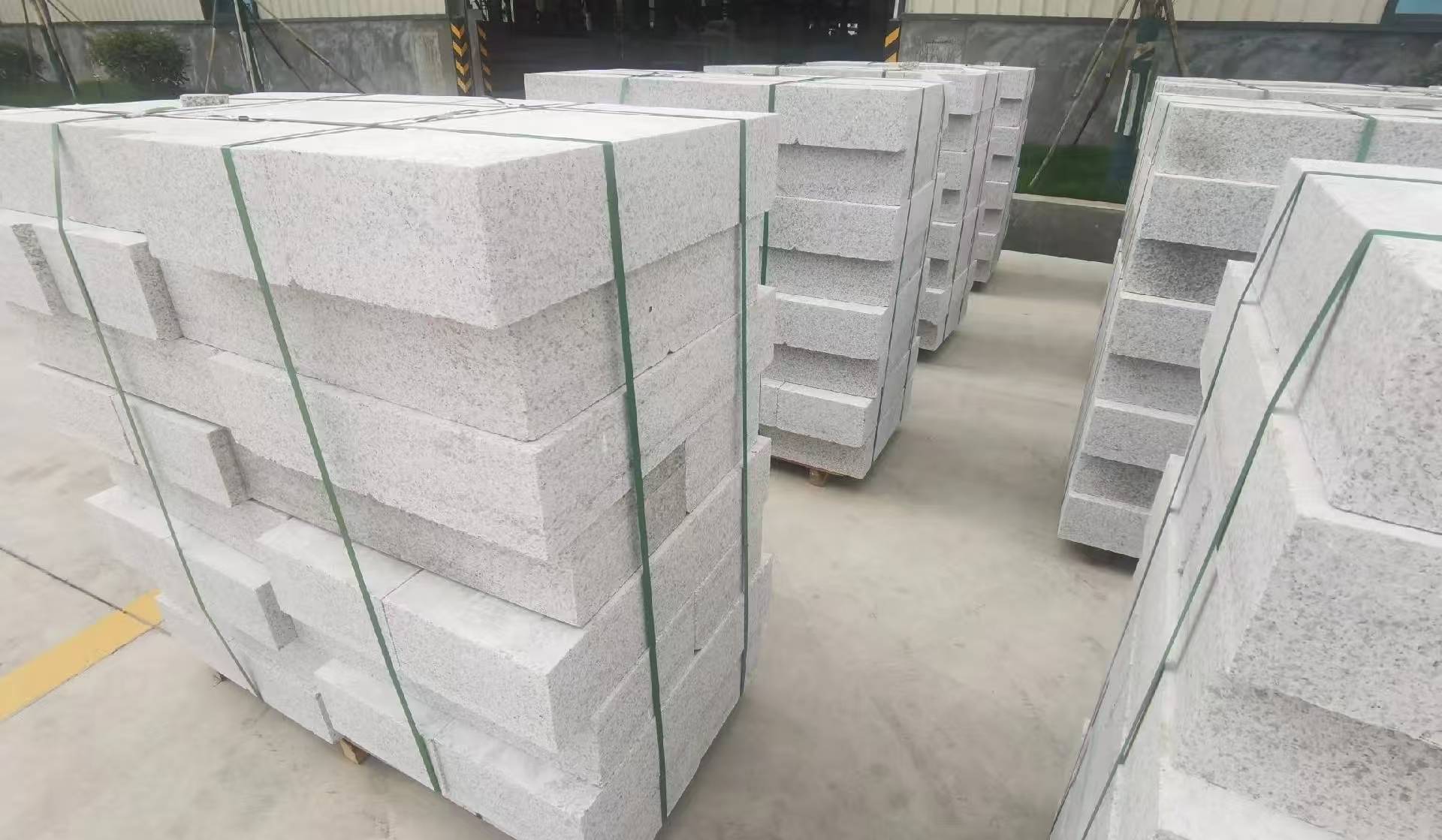 白山 白麻花岗岩路沿石，立缘石，平缘石，路牙石，道牙石，马路牙子等